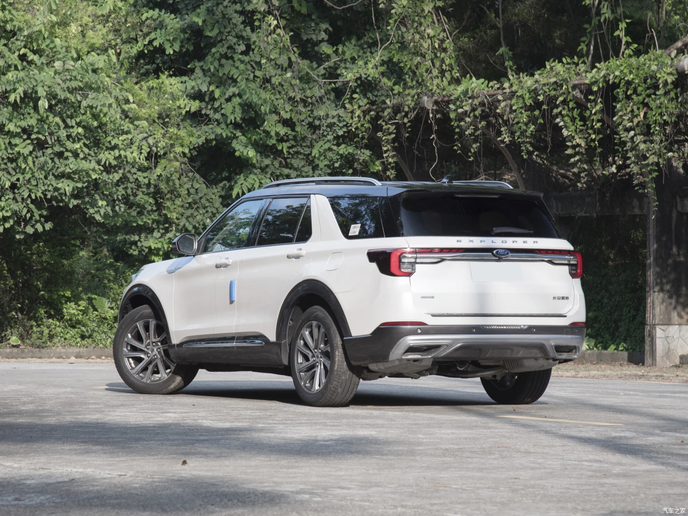 Ford Explorer 2023 - Efficient 6-Seater SUV from China