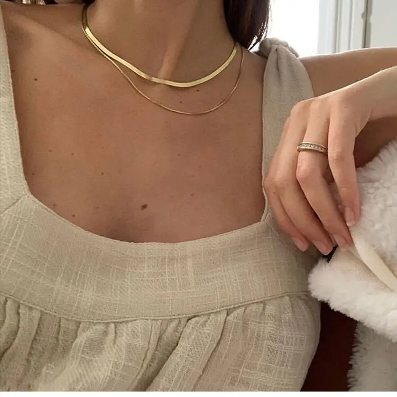 Korean Simple Choker Snake Bone Short 