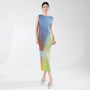 Miyake Women's Fashion Gradient Dress Simple Summer New Temperament Sleeveless Long Straight Skirt Pleated Clothes