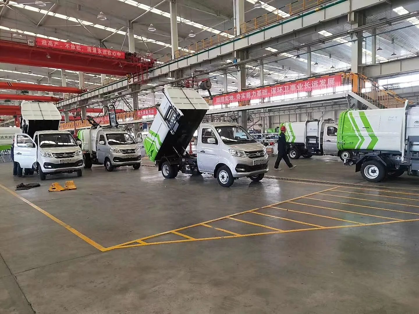 Henan Yixiang Special Vehicle Co., Ltd. 2