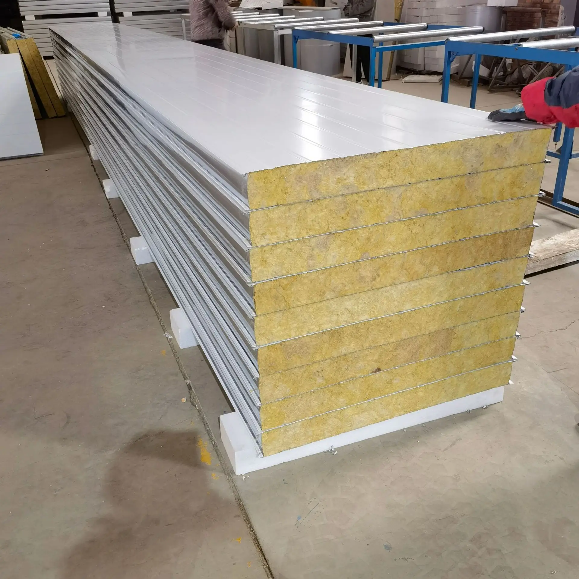 Factorythermal Insulated Roof Rock Wool Sandwich Panel For Wall ...