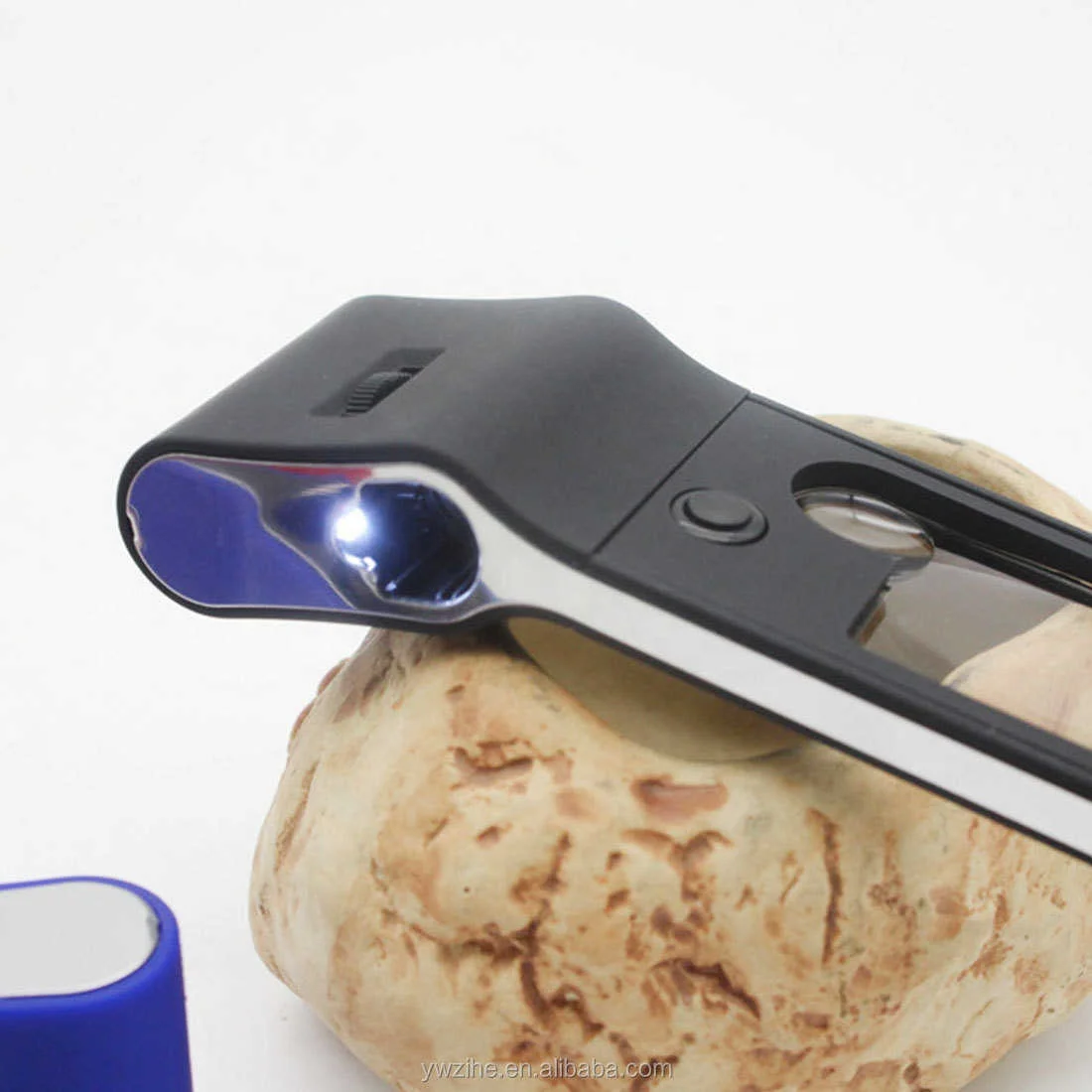 6 in 1 LED Handheld Pocket Magnifier 3X 10X Magnifier 55X Microscope Loupe and UV Light Magnifying Glasses with 6LED Repair Tool
