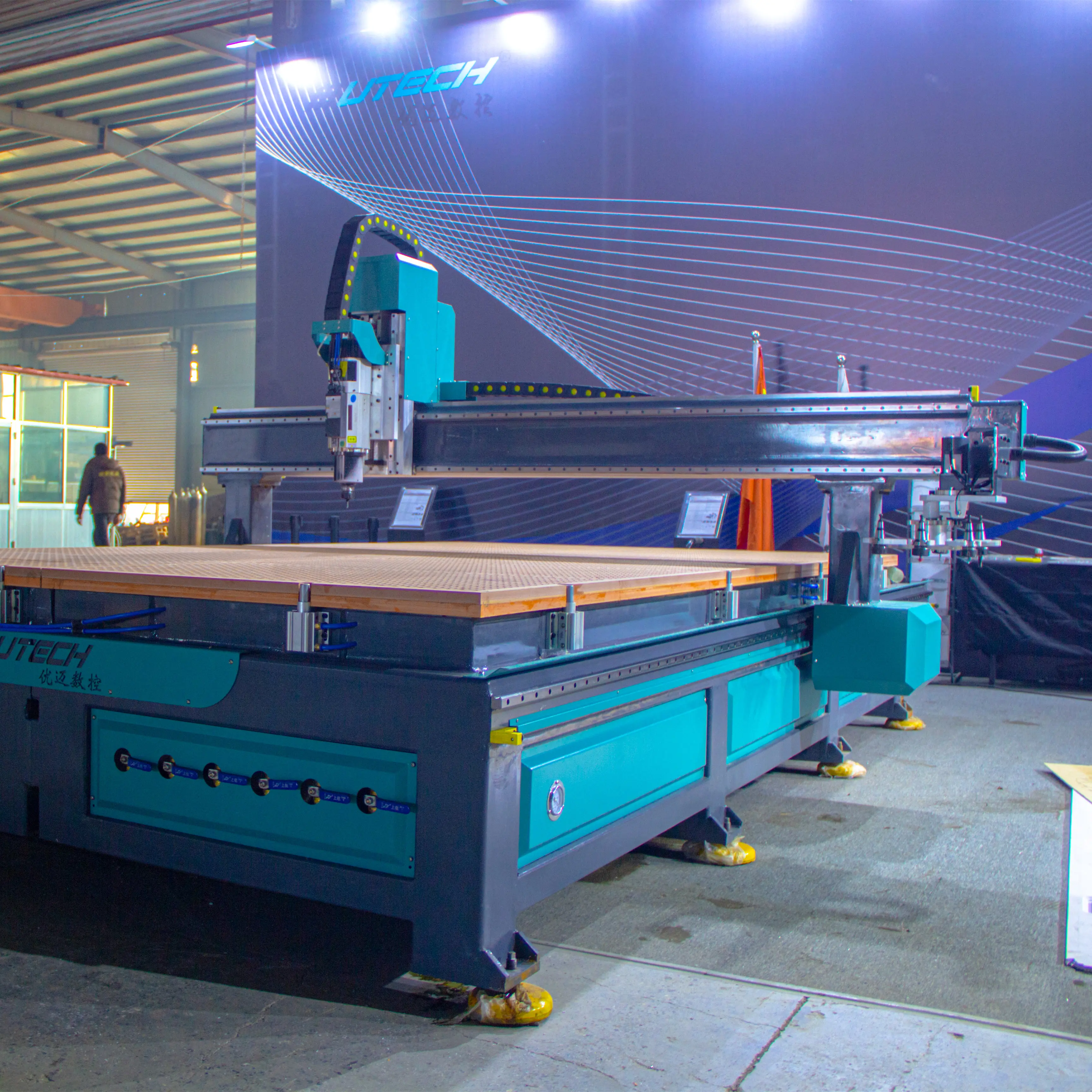 UTECH 1325 ATC CNC Cutting Machine Controller Engraving Cnc Engraver Router for Aluminum Metal Acrylic Foam Cutter Machinery