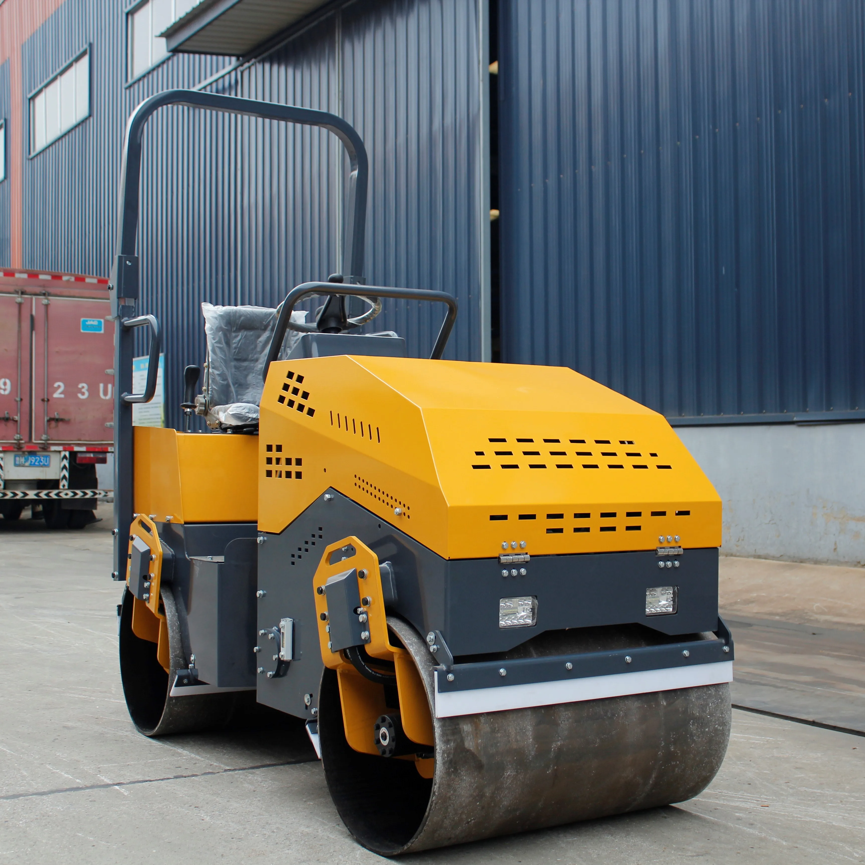Low Price 1ton 2 Ton 3 Ton Vibrating Compaction Machine