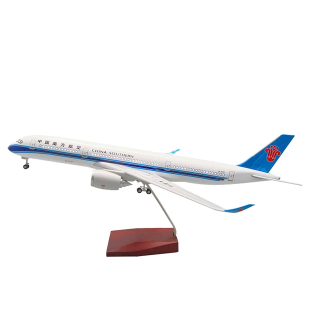 Airbus A350 China Southern Airlines - 1:142 Model with LED