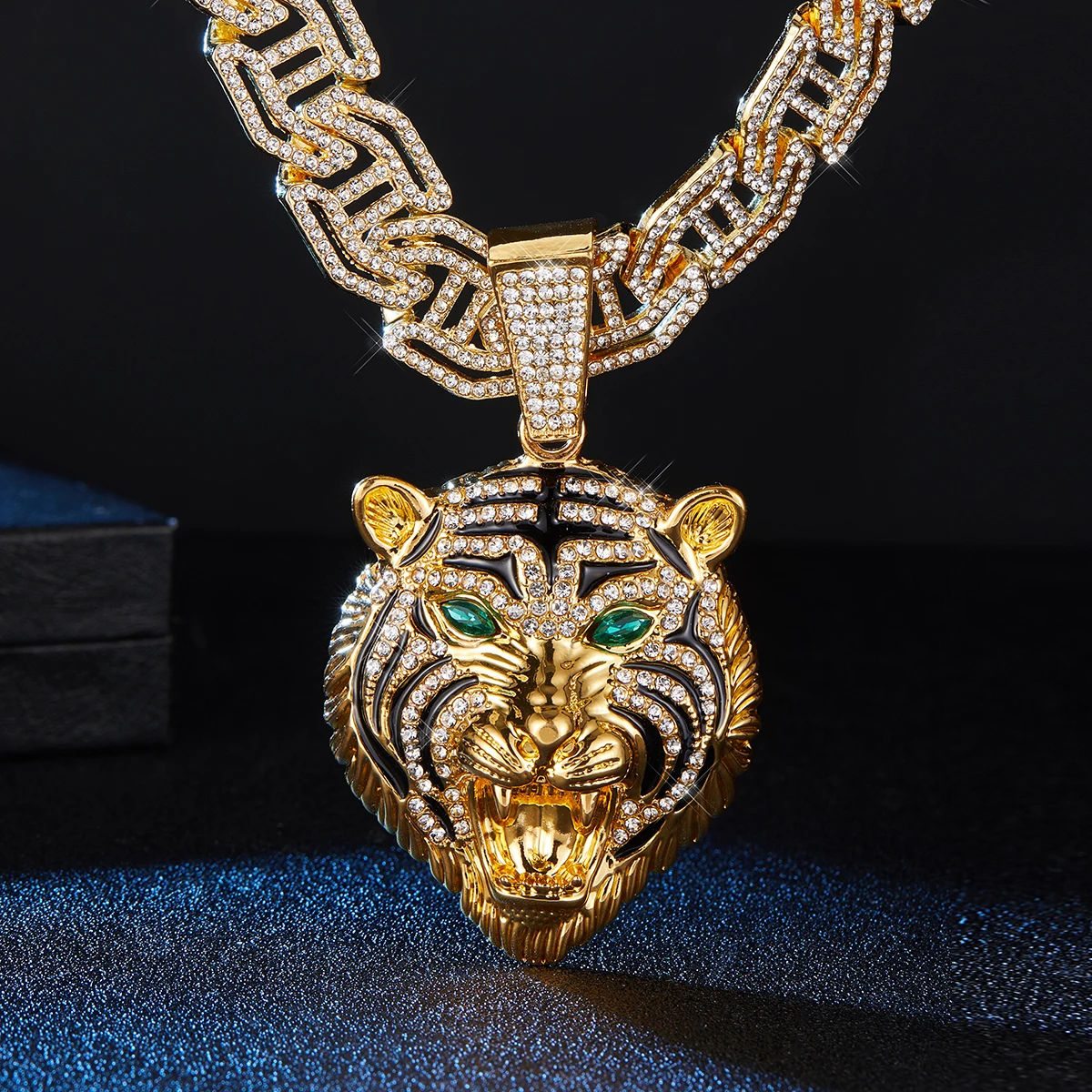 Hip Hop 3D Tiger Pendant Necklace with 15mm Crystal Cuban Chain HipHop Iced  Out Bling Necklaces Men Women Fashion Charm Jewelry