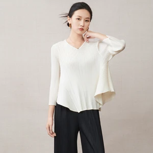 Miyake Pleated Top 2025 New Style Women's Irregular T-shirt Loose Casual Top Factory Wholesale.