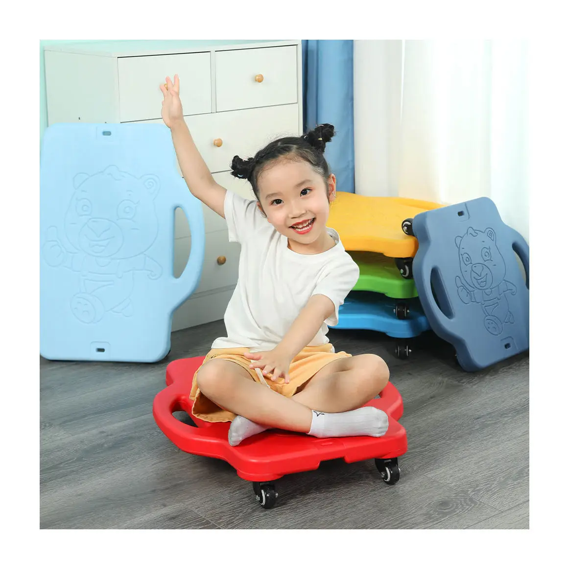 Scooter Board With Handles Plastic Gym Sports Scooters for Kids Children Balance Board Plastic Four-Wheeled Scooter Board
