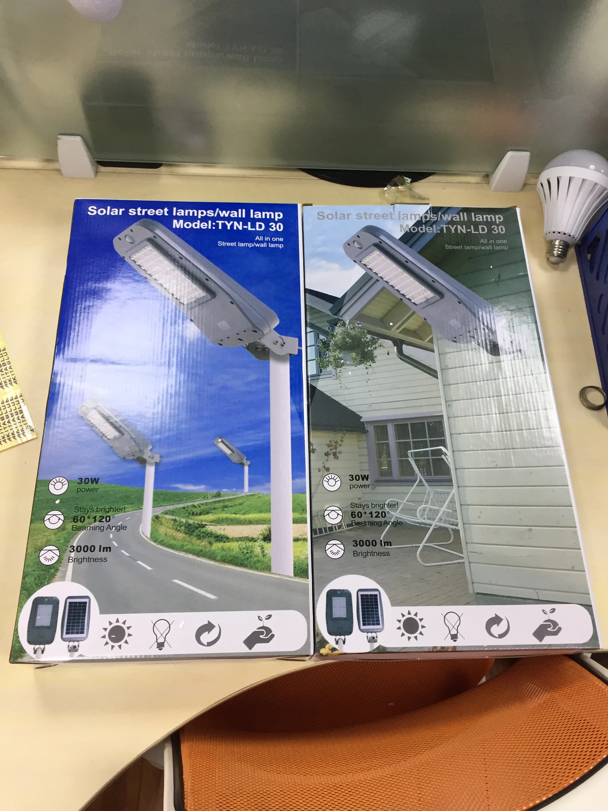 
30 Вт открытый свет безопасности авто вкл/выкл 30 Вт Солнечный уличный свет с водонепроницаемым IP65 