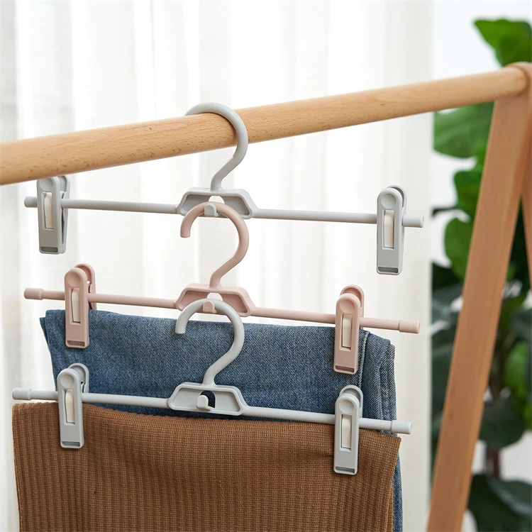 High Quality Wholesale Multi-function Hanger Grey Pink Plastic 33cm Hanger with Clips For Pants