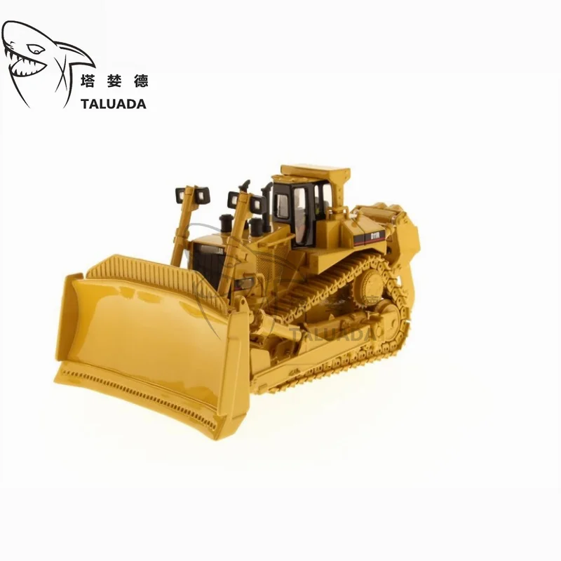 Cat D11R トラクター 1:50スケール ゴールド 【公式ショッピングサイト】