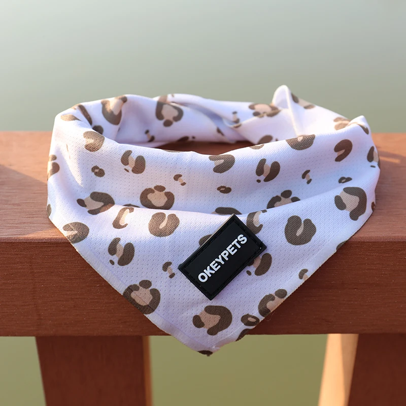 Custom Breathable Polyester Dog Bandana Printing Pet Hang Out