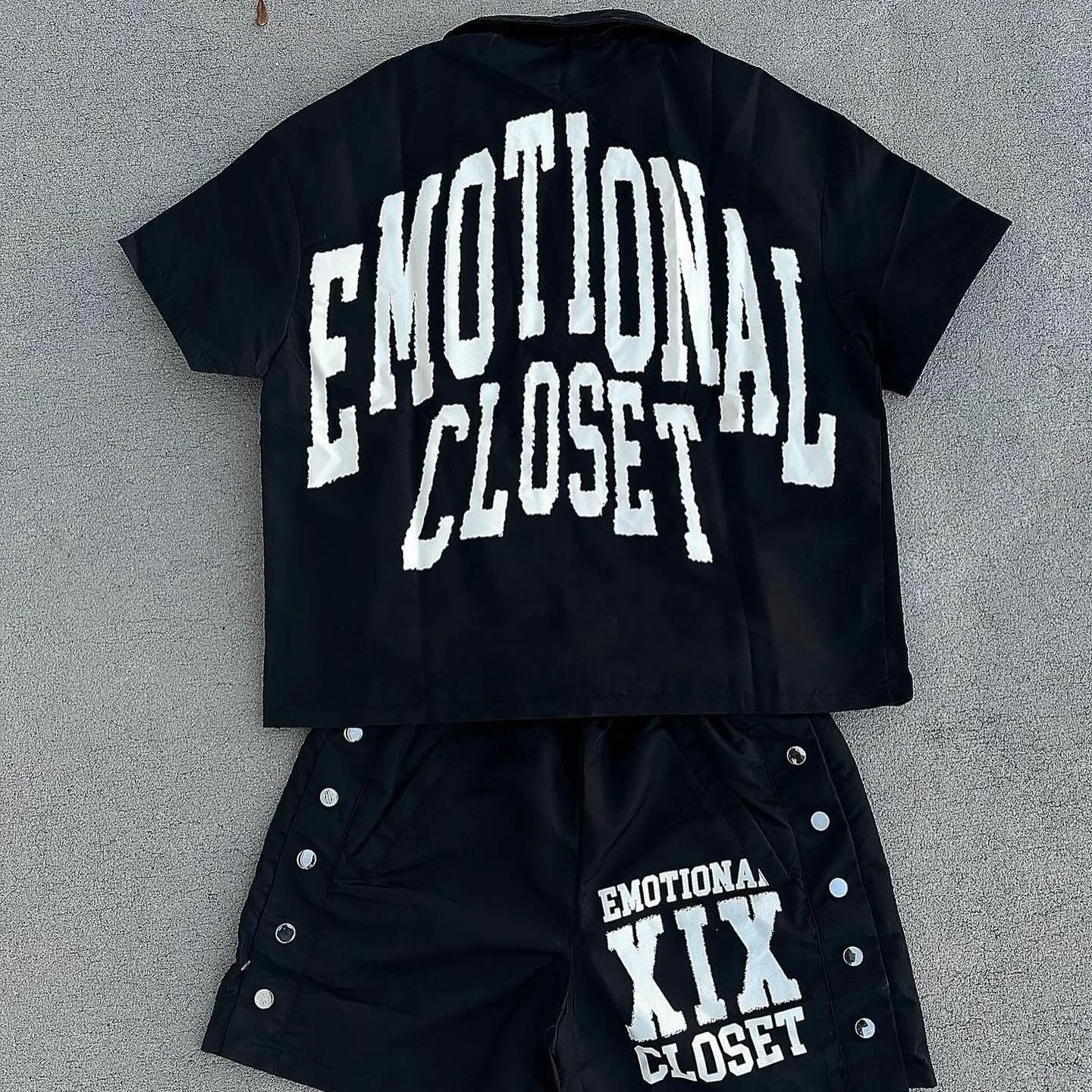 Streetwear Summer 2 Piece Oversized Shirts Set Custom Mens Short Sleeve Lapel Button Shirt and Sweat Shorts Track Suit for Men gallery 4