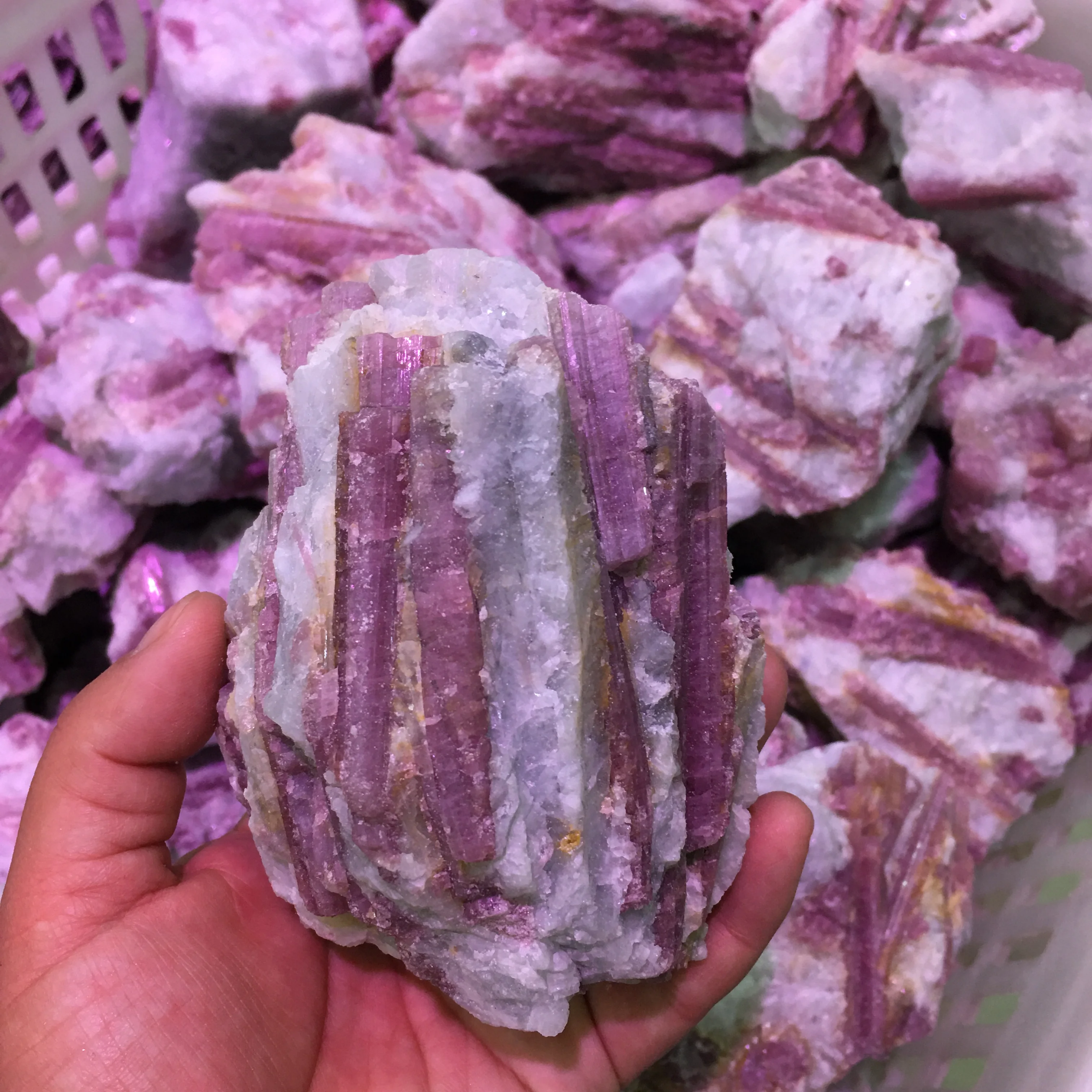 天然ルベライト原石赤トルマリン石英石癒しクリスタル原石