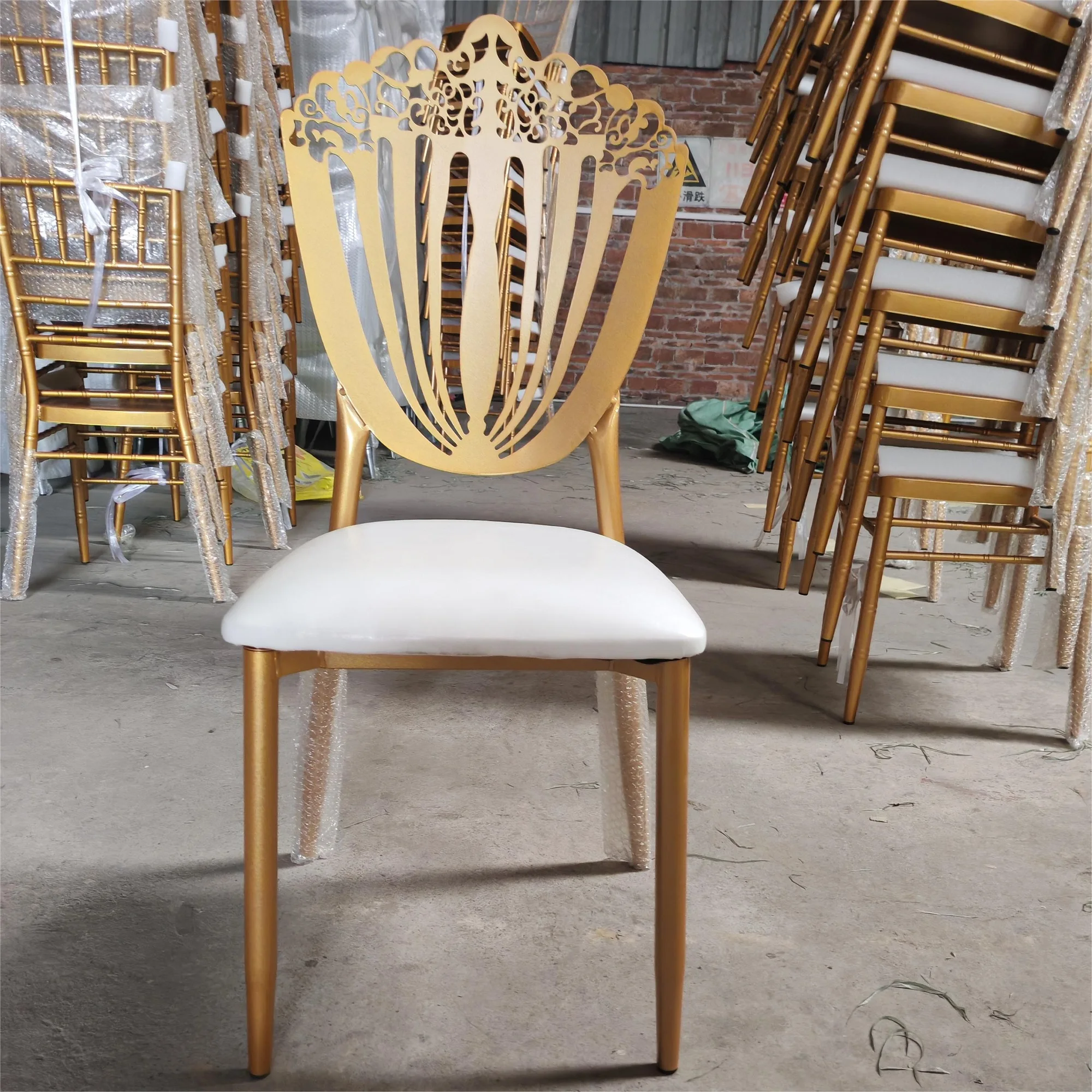 Hot Sales Cheap Price Durable Beautiful Wedding Chair Gold Chiavari Chair