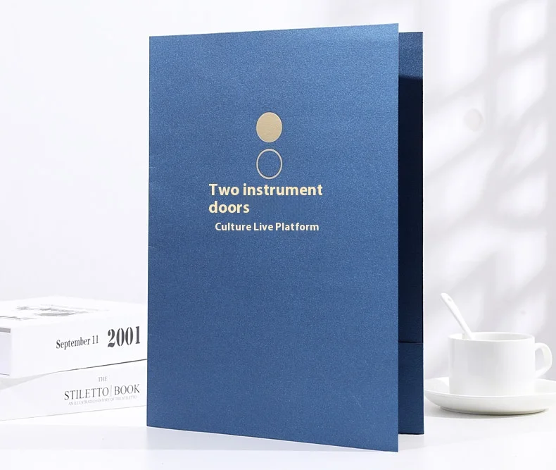 Папка для получения сертификата которую можно использовать в качестве уникального рисунка текстовых значков и экологически чистой бумаги.