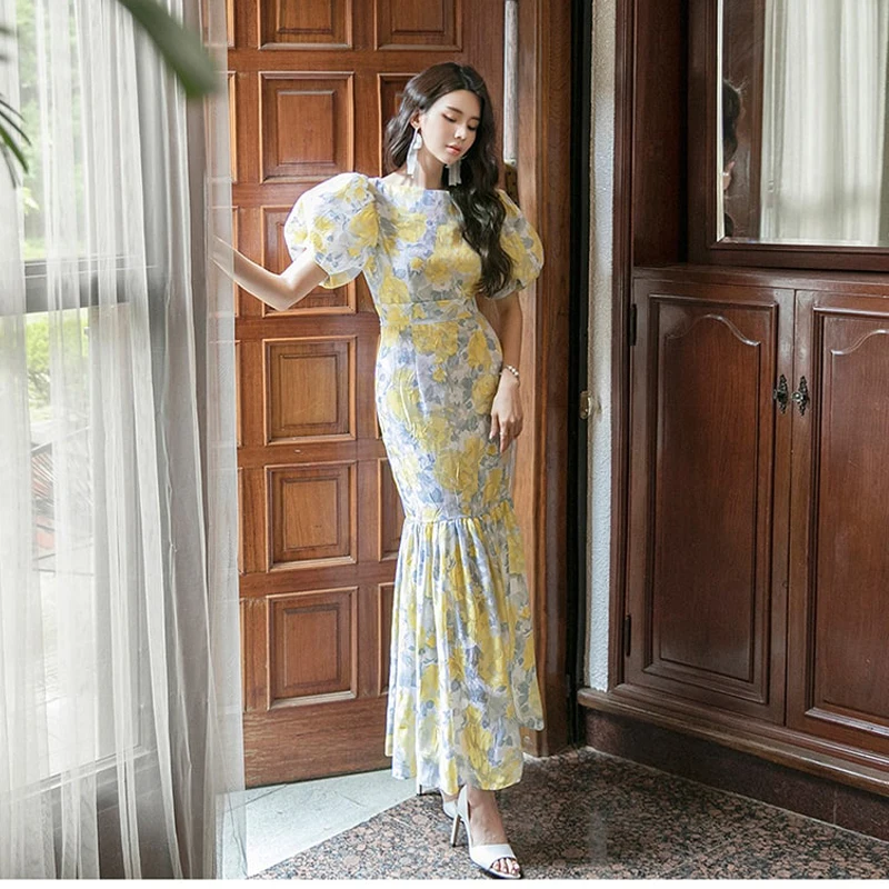 Shop Our Lantern Sleeve Printed Dress - Elegant & Retro Shop Our Lantern Sleeve Printed Dress - Elegant & Retro