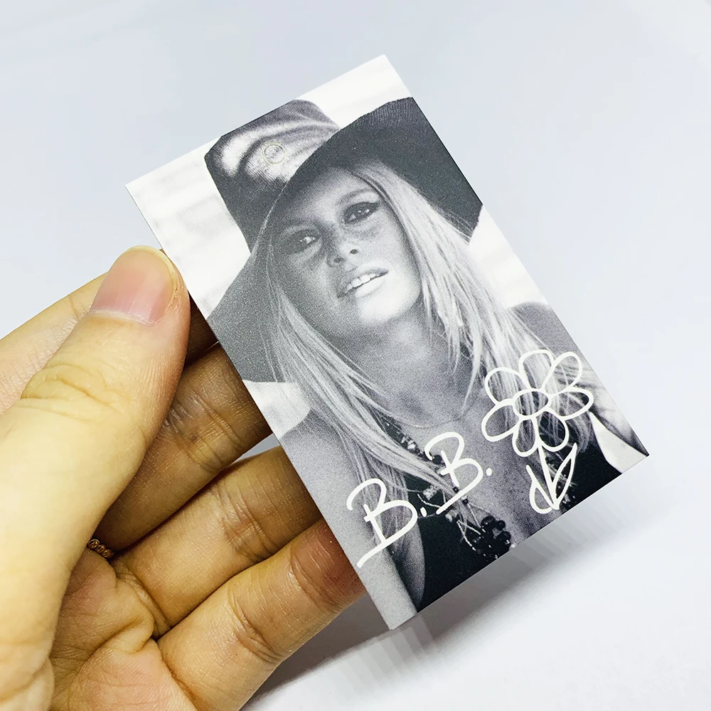 Бумажные бирки для одежды