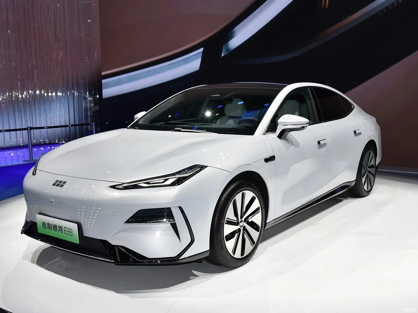 New Cars Generation Pure Electric Flagship Geely Galaxy E8 Accelerates ...