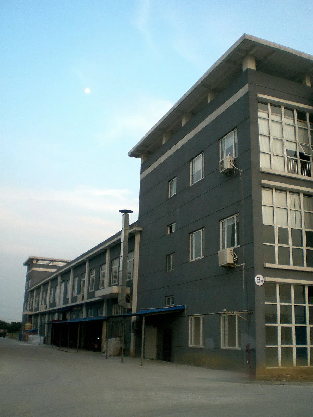 Shanghai Longway Special Glass Co., Ltd. 2