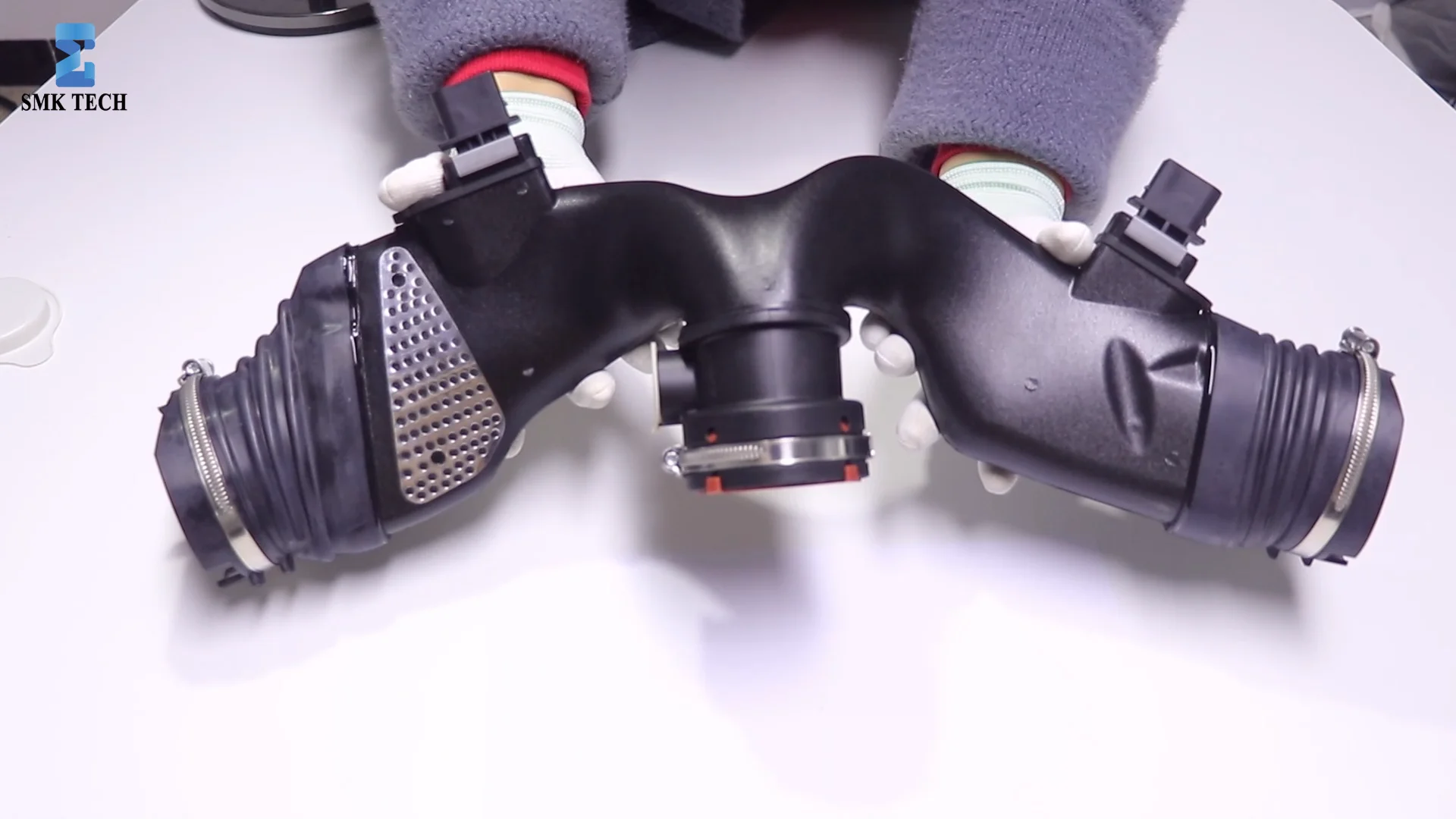 For Mercedes Auto Parts Om642 W211 W164 W251 Engine Air Duct Flow Mass