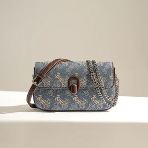 Wholesale Crossbody Bag Hot Selling Designer Pu Leather Chains Semi Circular Elegant Fashionable Hard Womens Autumn Winter