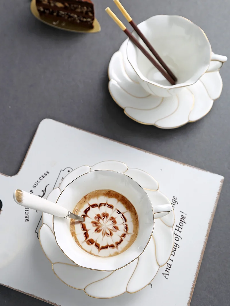 Arabic Bone China Cup Gold Rimmed Cappuccino Espresso White Porcelain Cup Saucers Tea Set manufacture