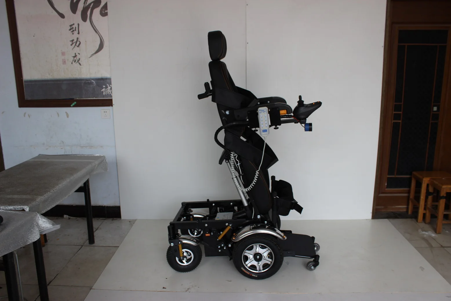 Electric standing wheelchair off road power wheelchairs fully intelligent medicine power stand up wheelchair for disabled-TH303 manufacture