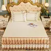 bed skirt A