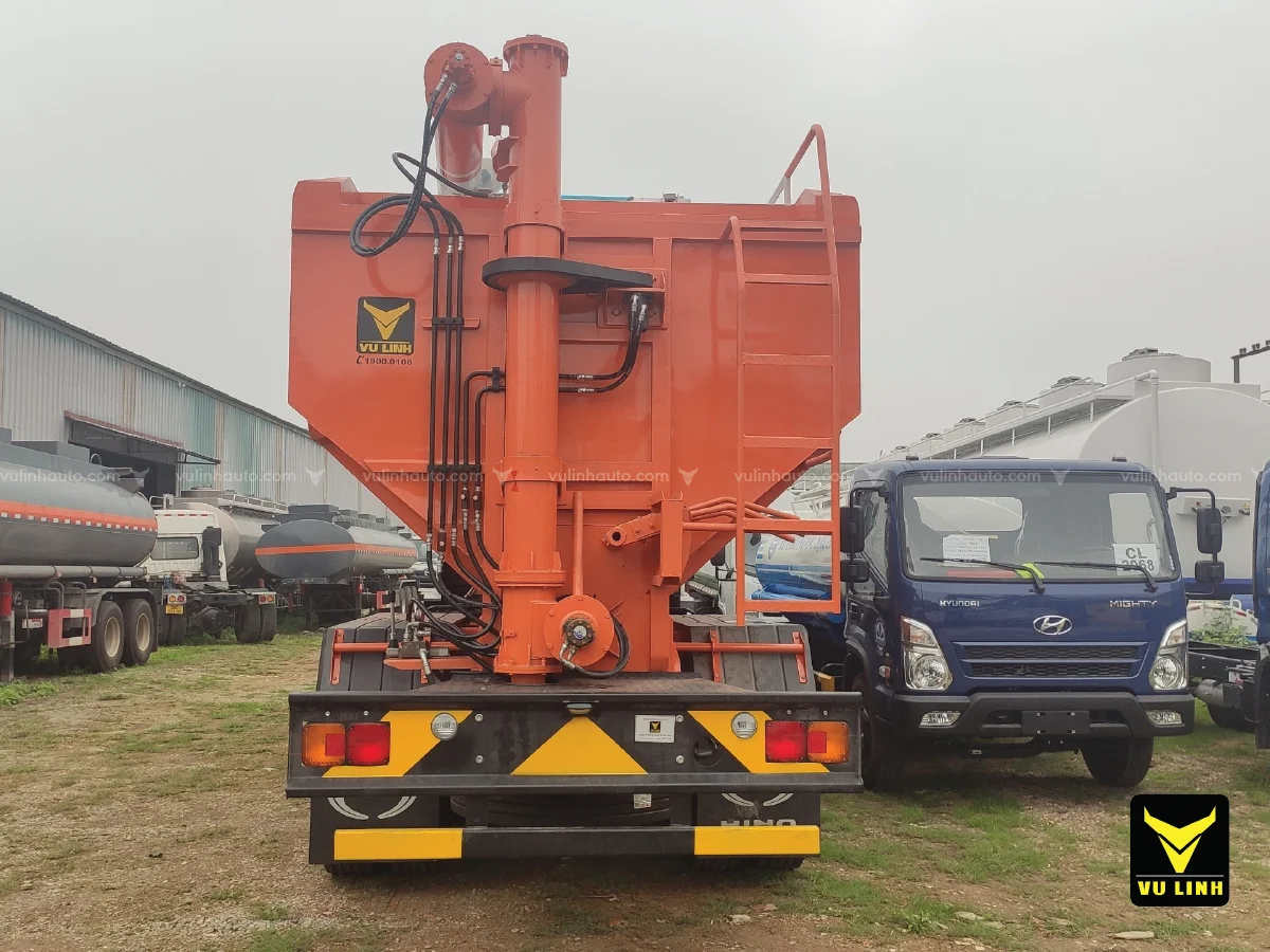 New Animal Feed Tank Truck 22 Liters Tank Feed Tanker Truck