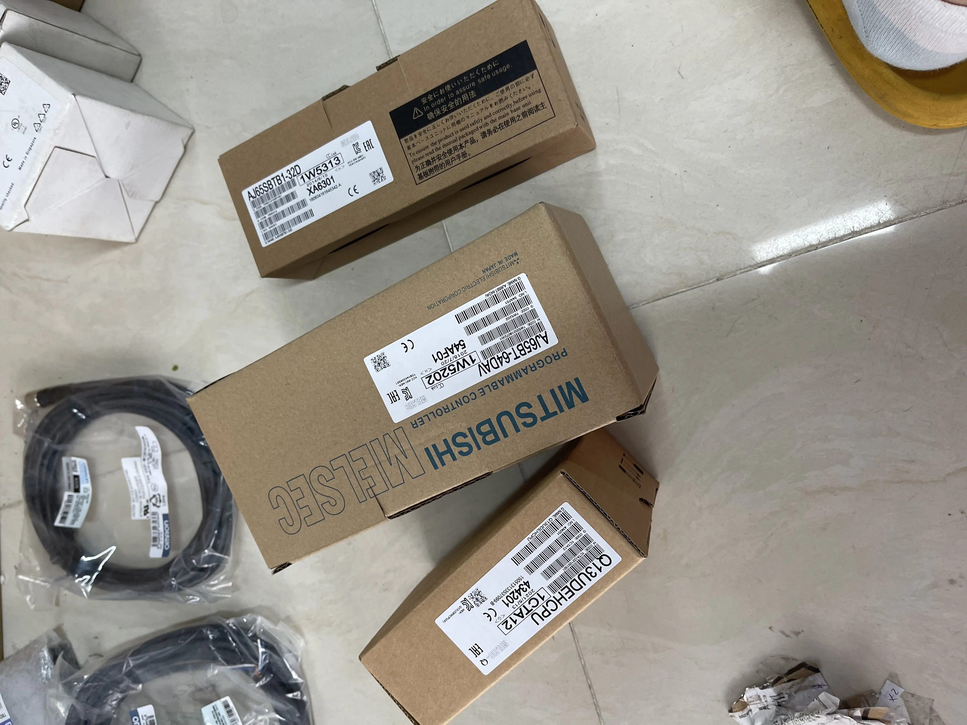 Mitsubishi CPU Module AJ65BT-64DAV Mitsubishi CPU Module AJ65BT-64DAV