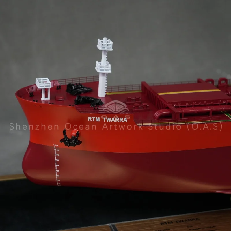 Exquisite bulk carriers model with ABS material, customized for marine department. Vivid simulation and fine craft, ideal ornament for lobby display, business gift and maritime exhibition with logo & color customization.Amber@vesselmodel.com Tel：+86 18038048785