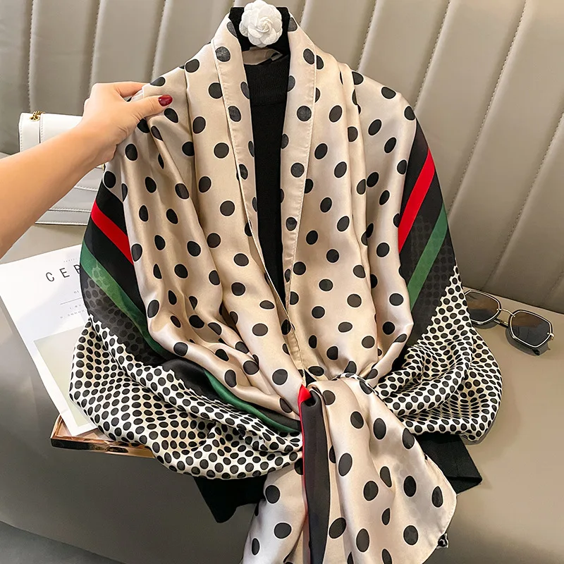 Wholesale Chain Pattern Latest Design 180 by 90 Silk Scarf