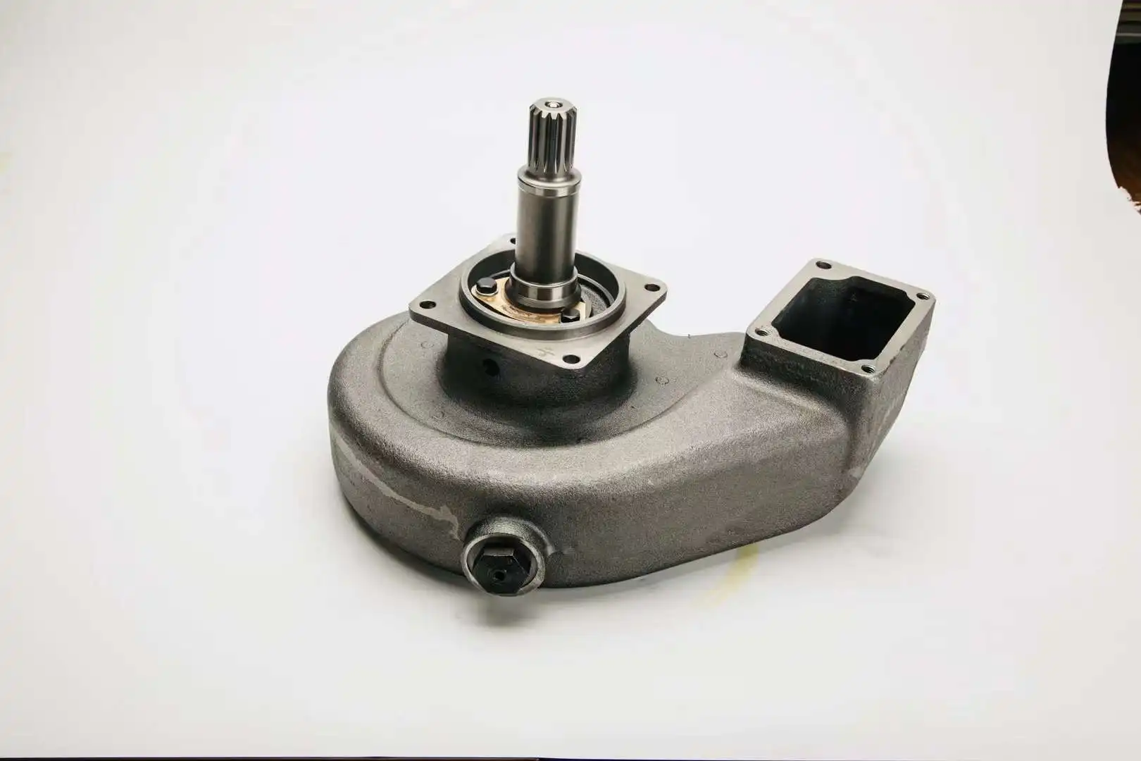FUEL LIFT PUMP 05729348 for BOMAG BW211 BW212 BW213