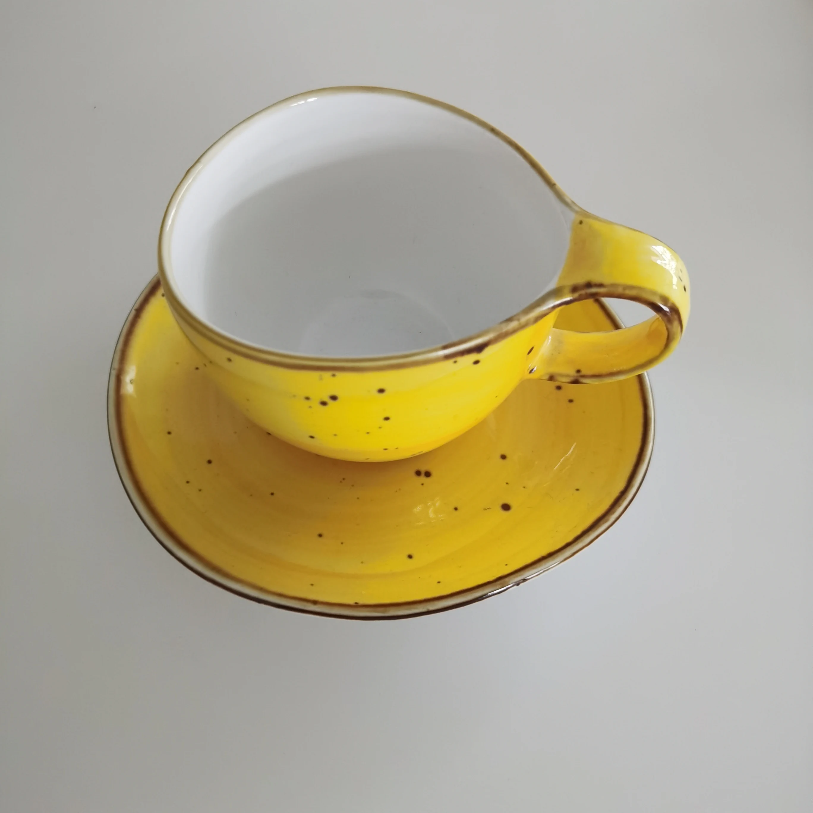 Lot De 5 Tasses à Café En Opale émaillée Avec Soucoupes - Multicouleur - Occasion TBE