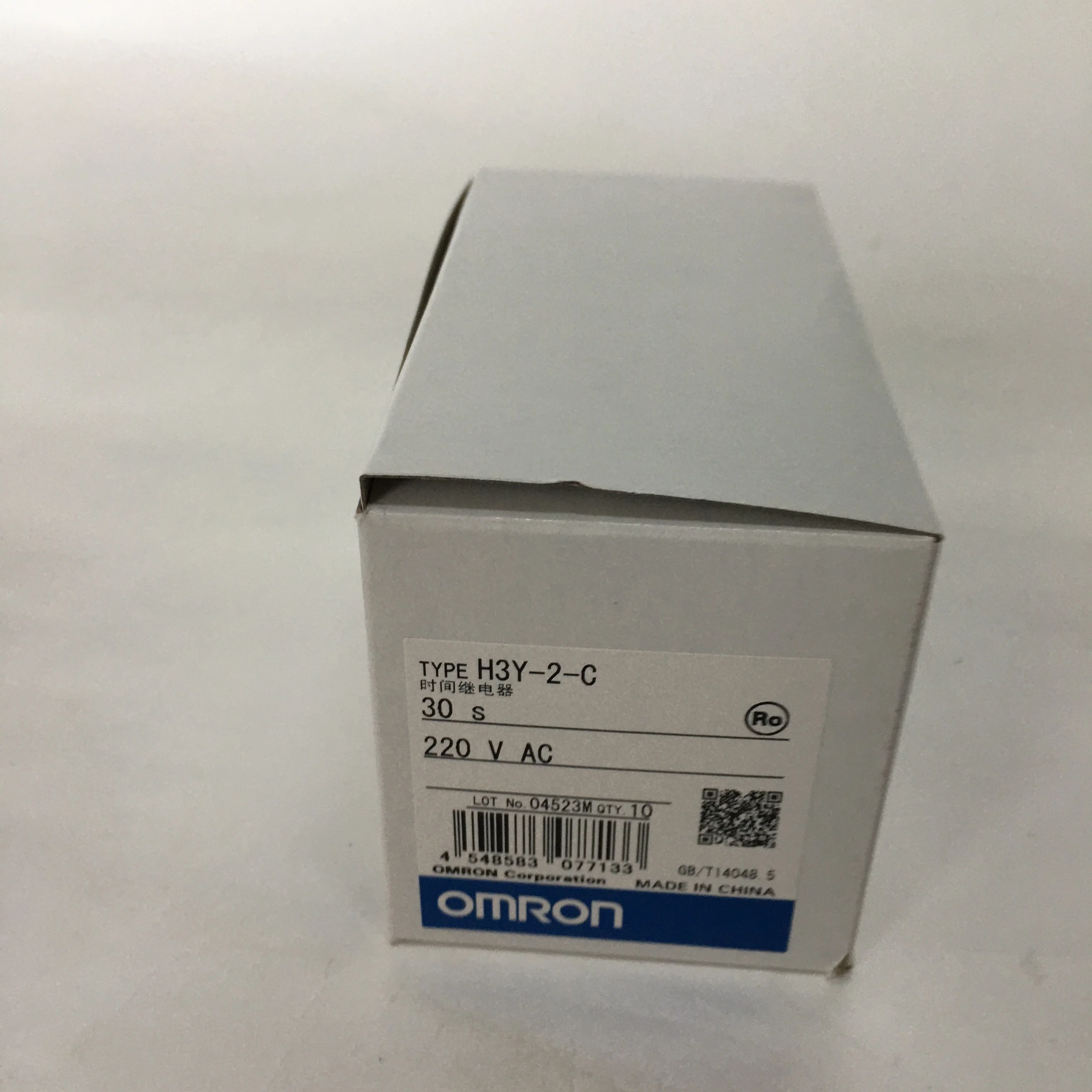 Omron Timer relay H3Y-2-C 30s 220V AC Omron Timer relay H3Y-2-C 30s 220V AC