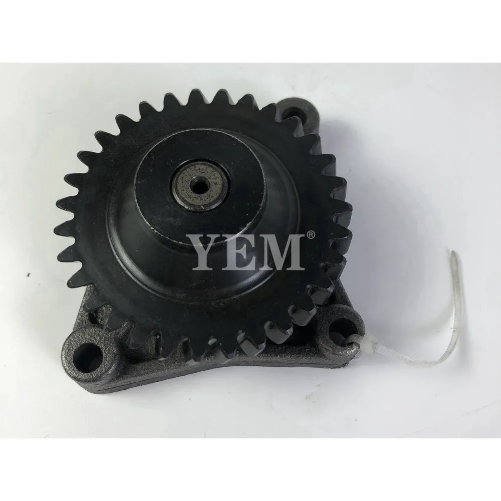 3D84 Oil Pump for Komatsu Excavator Replaces Replacement Engine Parts 3