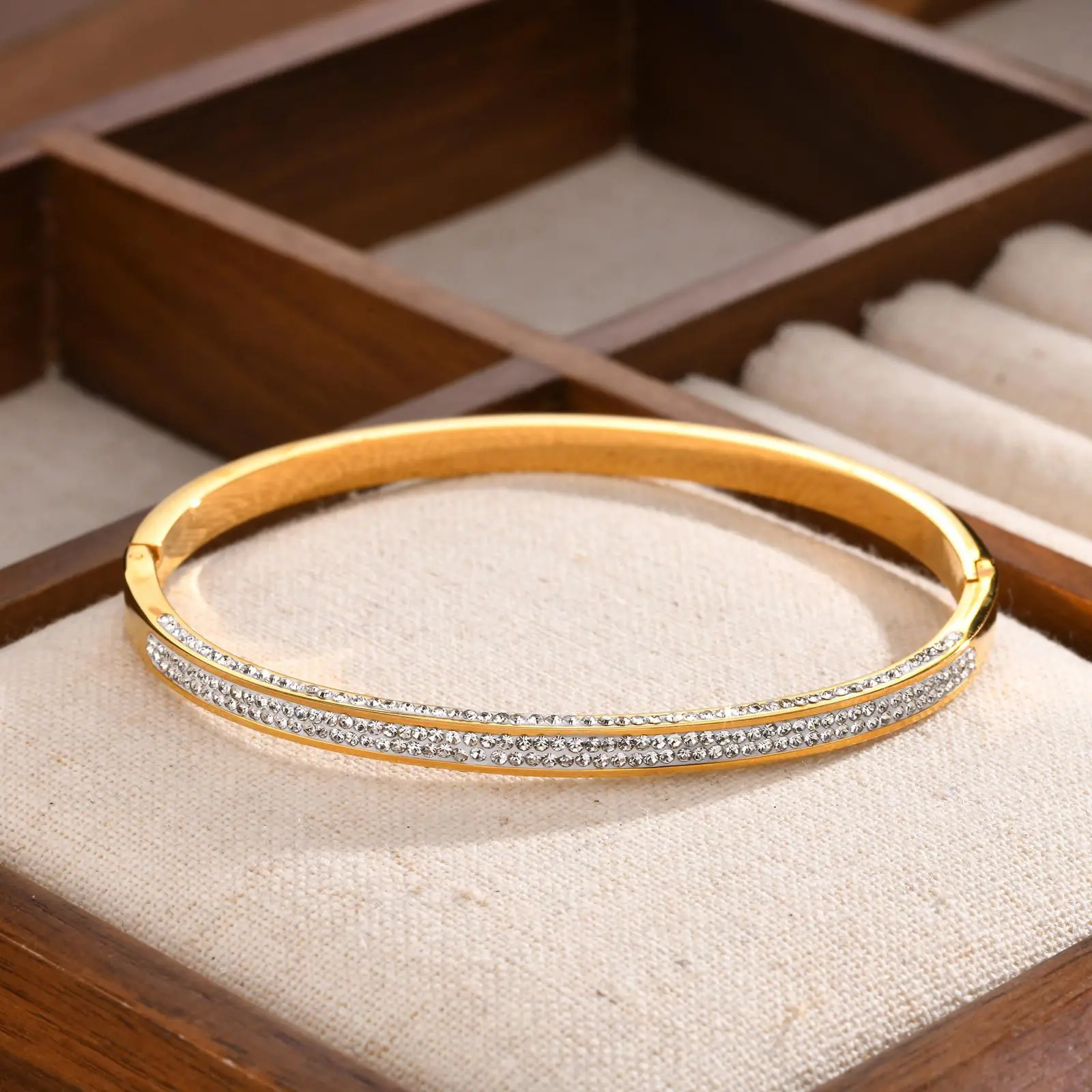Luxury 18k Gold Plated Stainless Steel CZ Bangles for Women