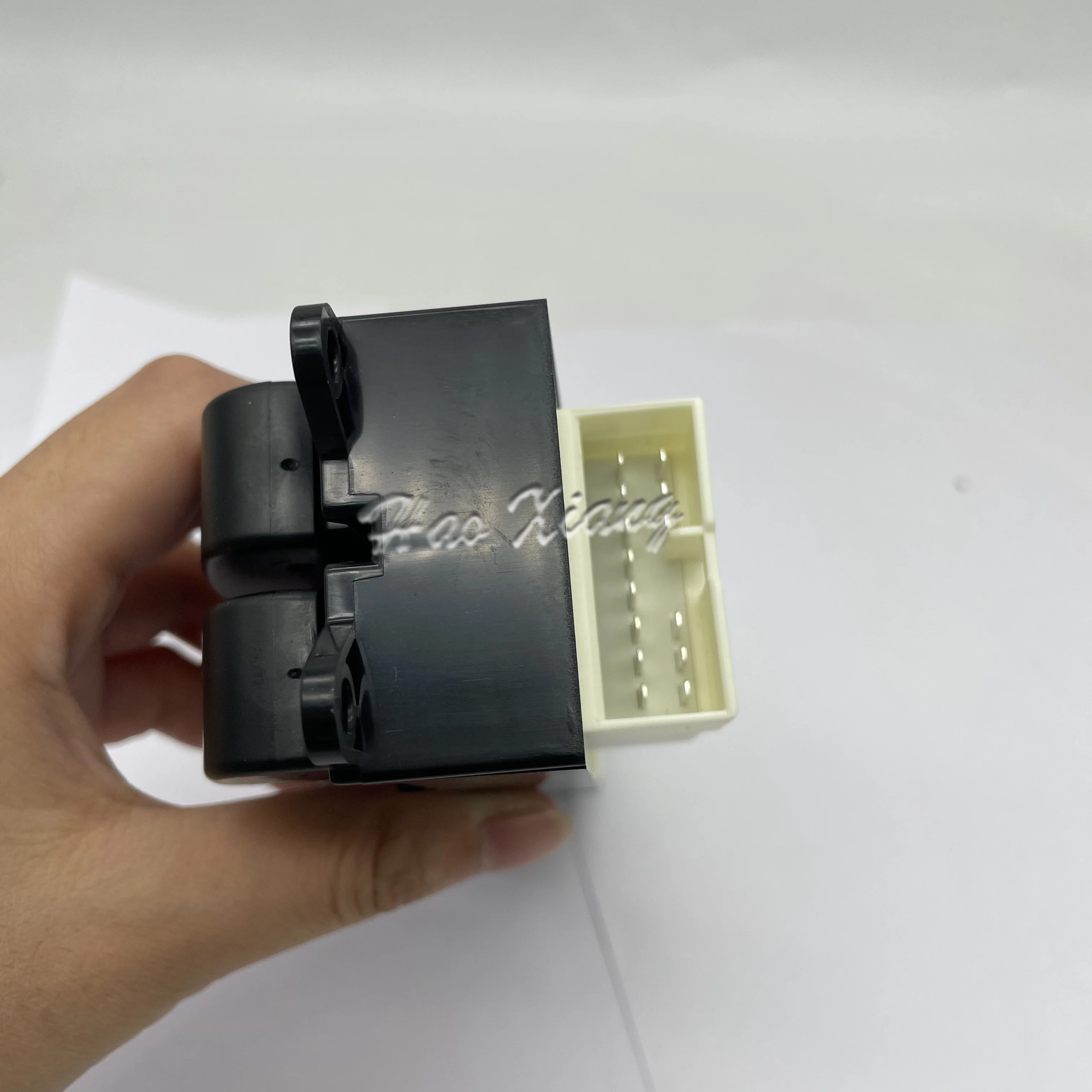 Haoxiang 84820-28130 Power Window Switch for Toyota PREVIA