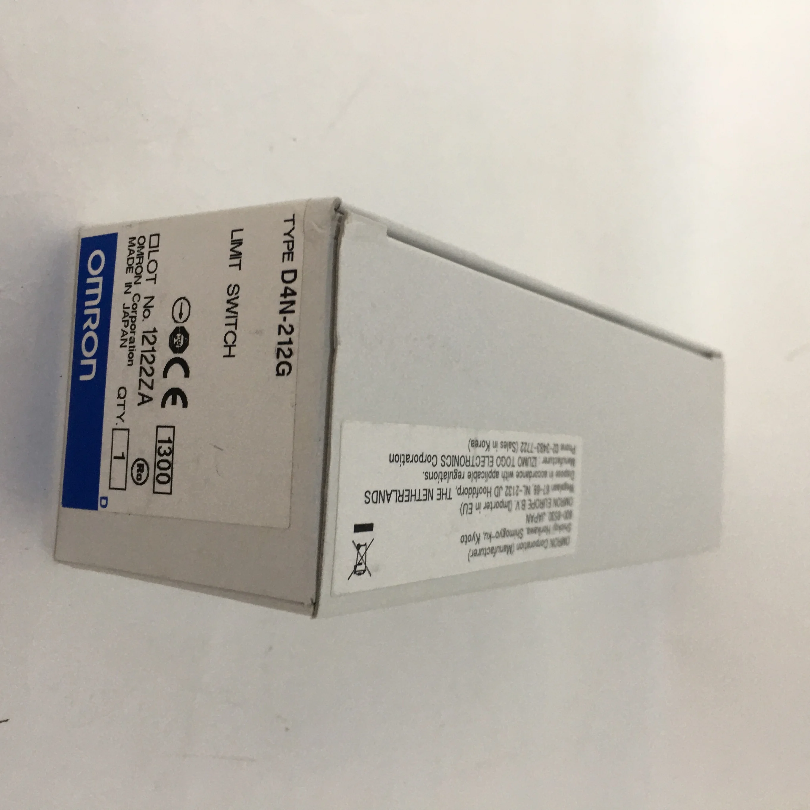 Omron Limit switch D4N-212G Omron Limit switch D4N-212G