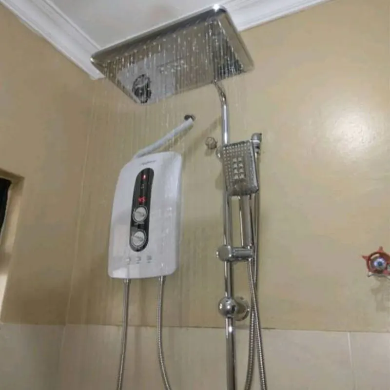 電気温水器 5500 ワット電気給湯器インスタントタンクレス給湯器浴室のシャワー多目的家庭用給湯器 高速加熱(220 5500w,0 家庭用温水シャワー水5500w 220v 240v急速加熱タンクレス電気温水器（ブースターポンプ付き）