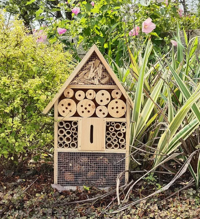 Outdoor Wooden Beneficial Bug House Garden Bee Hotel Insect House