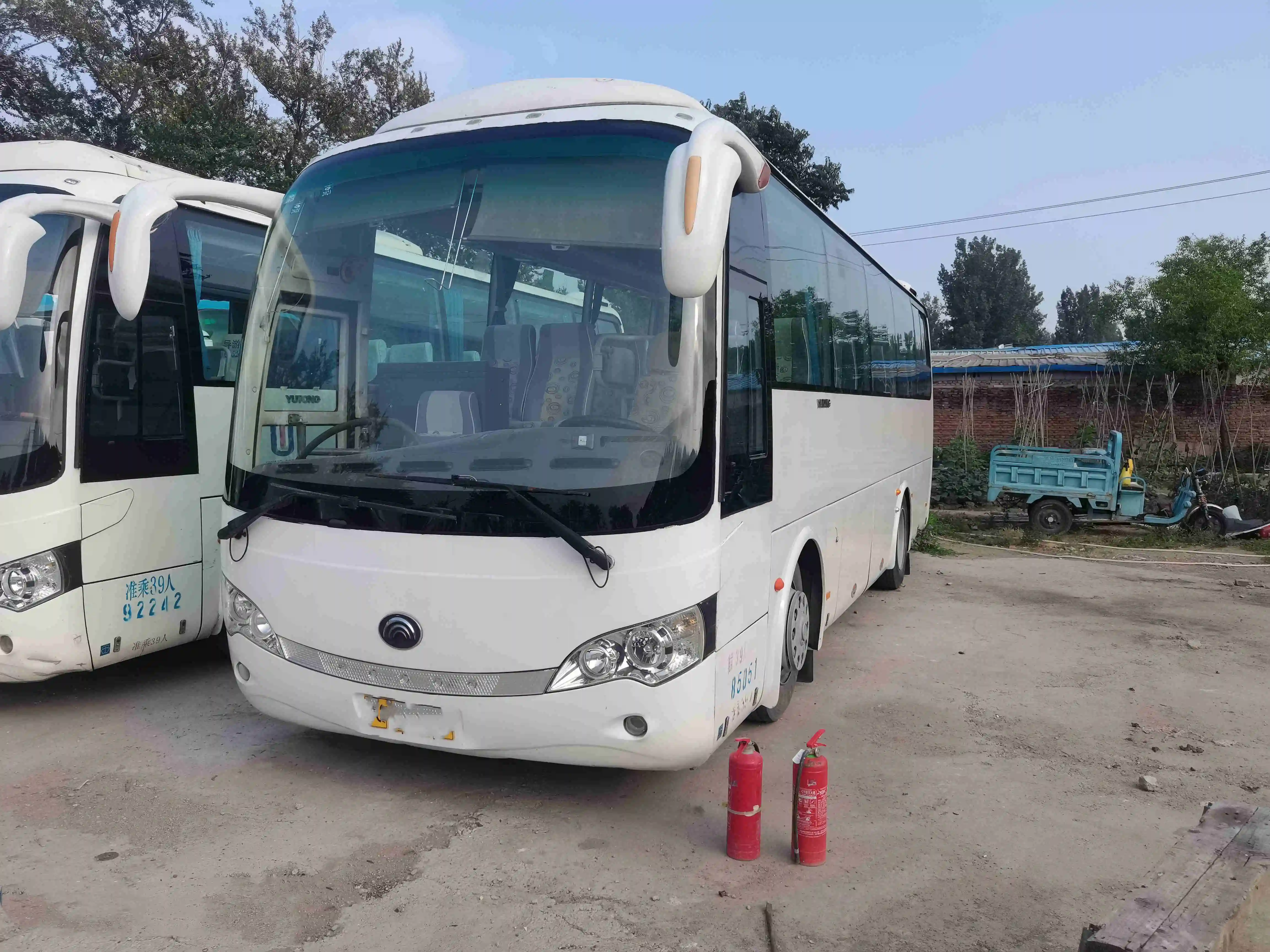 yu RIGHT HAND DRIVE GASOLINE POWERED YU TONG ZK6908 CITY BUS