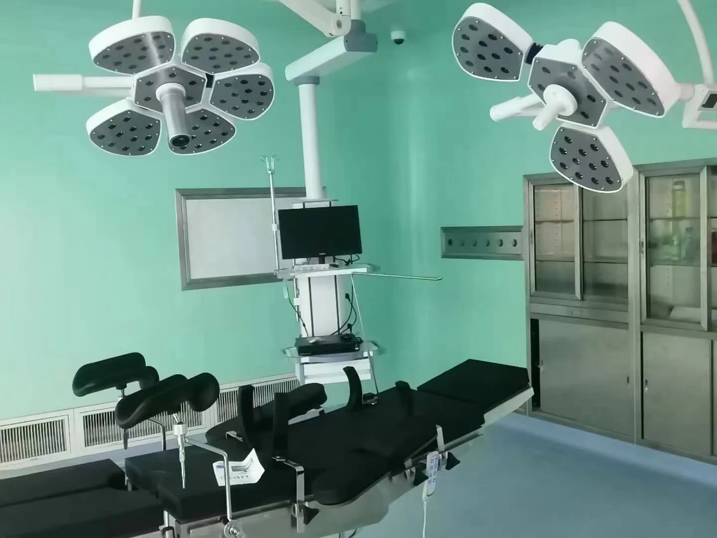 700 500 Hospital equipment 5 pearls or 3 pearls surgical light shadowless LED ceiling operation lamp