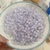 สีขาวและสีม่วง [ลูกปัดเปลี่ยนสีไวต่อแสงขนาด 8 มม.]