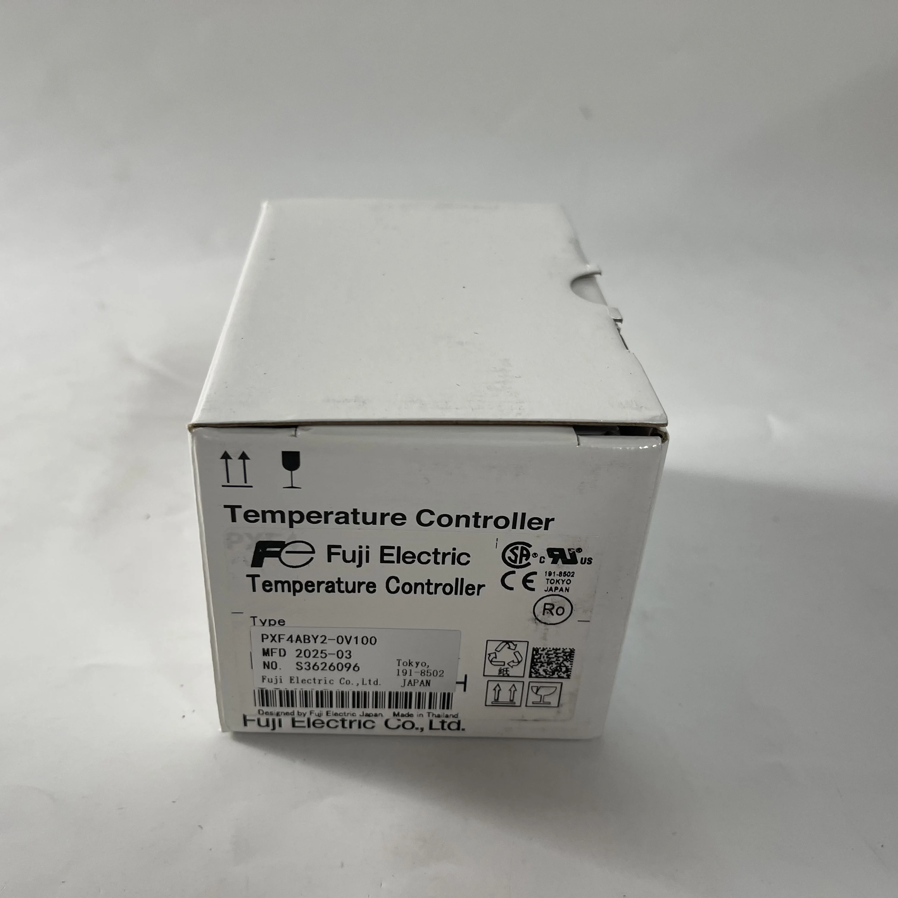 Fuji Temperature Controller PXF4ABY2-0V100 Fuji Temperature Controller PXF4ABY2-0V100