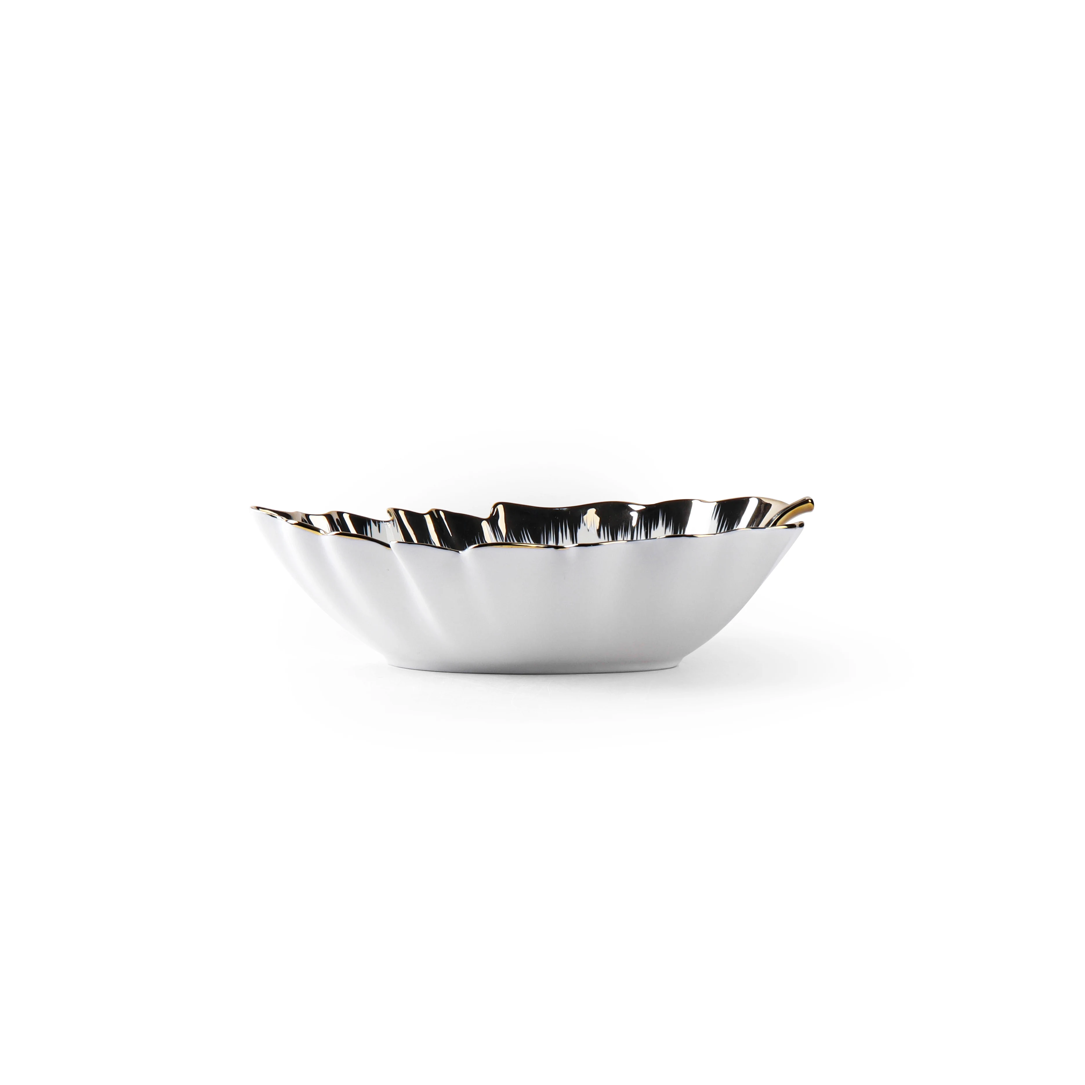 Factory Direct Leaf Shape Porcelain Fruit Snack Bowls Gold Rim Plates Dinnerware