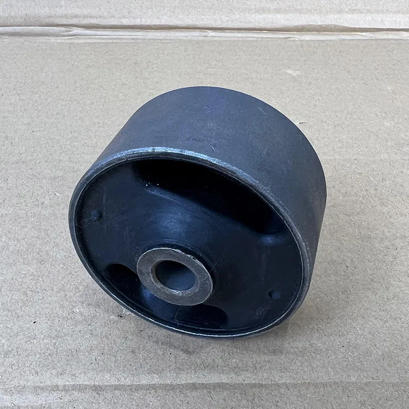 Rubber Suspension Bushing 12363-0H030B Engine Mount Bushing