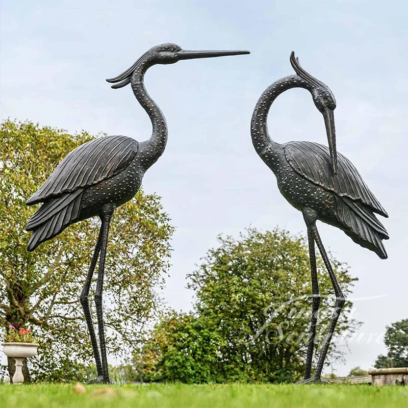 Outdoor Garden Decoration Custom Size Animal Swimming Pool Bronze Metal Sculpture Crane Heron
