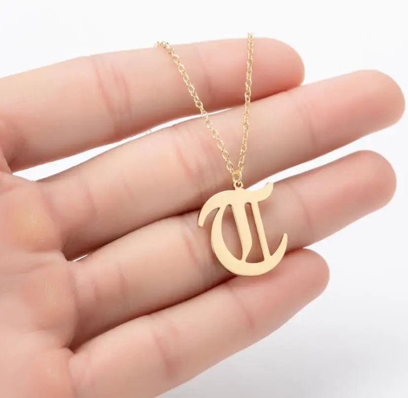 Personalized Pendant Old English 